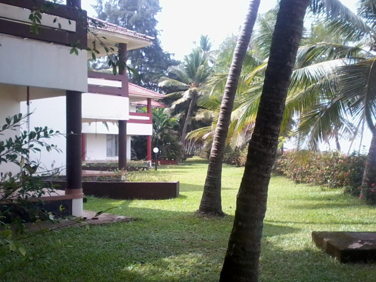 Kappad Beach Resort Chemancheri Ngoại thất bức ảnh