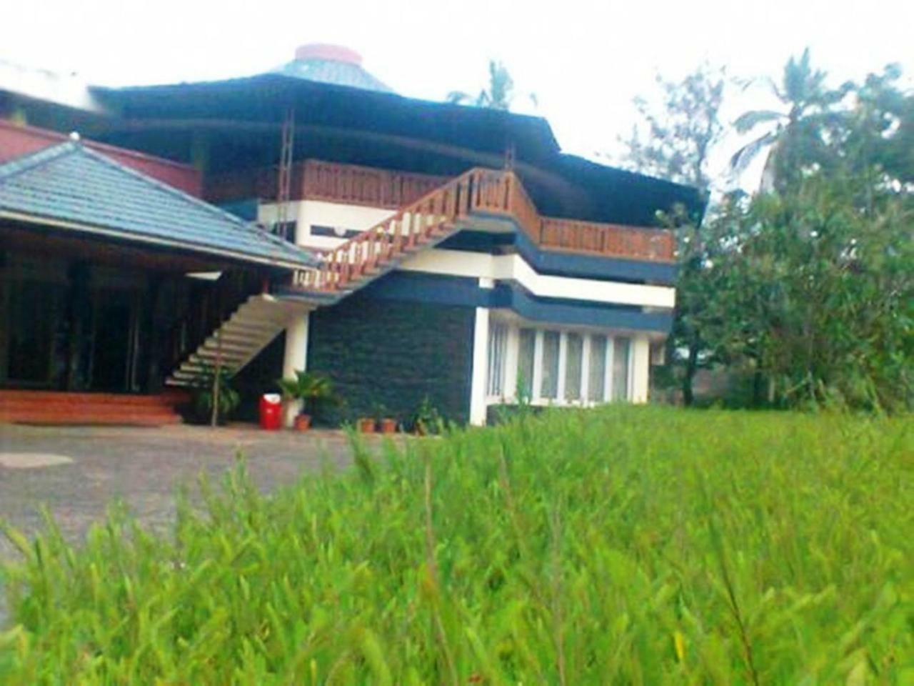 Kappad Beach Resort Chemancheri Ngoại thất bức ảnh